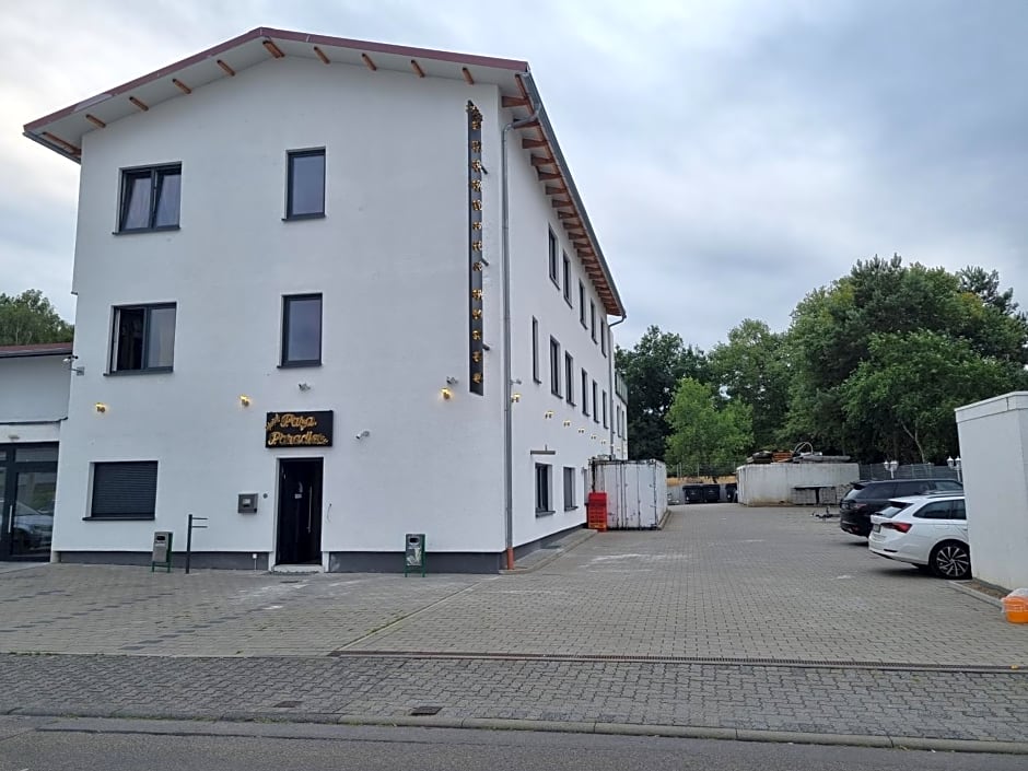Hotel Pasa Paradies KOSTENLOSE PARKPLÄTZE