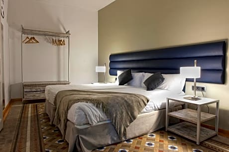 APARTMENT CAPACITY 5 THREE BEDROOMS