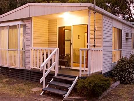 2 Bedroom Holiday Unit