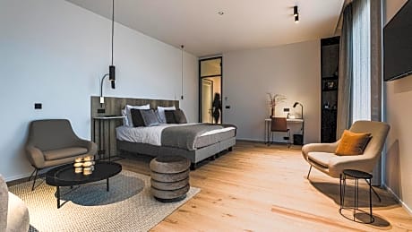 Superior King Room with Wellness Access