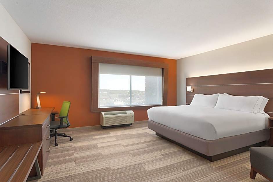 Photo 1 of 3 of Standard 1 King Bed