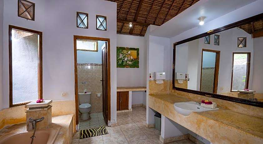 Mushroom Beach Bungalow