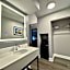 O'Hare Inn & Suites
