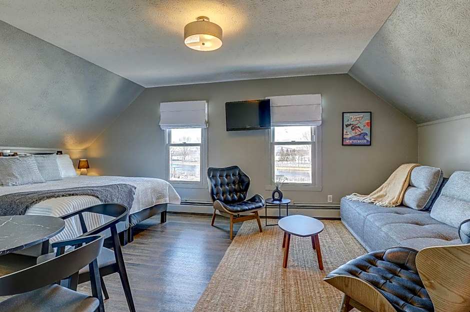 Photo 1 of 9 of Junior Suite