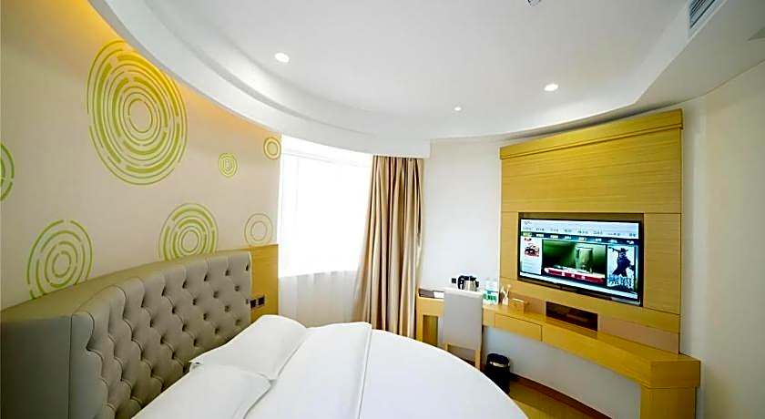 GreenTree Inn Zhangjiagang Yangshe Old Street Stadium