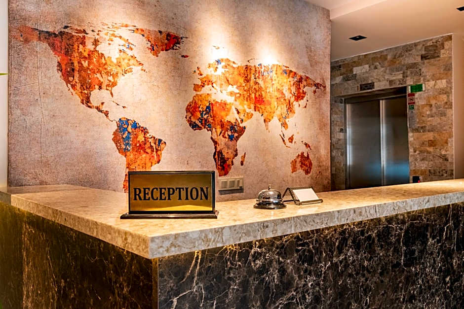 FLY POINT AIRPORT HOTEL