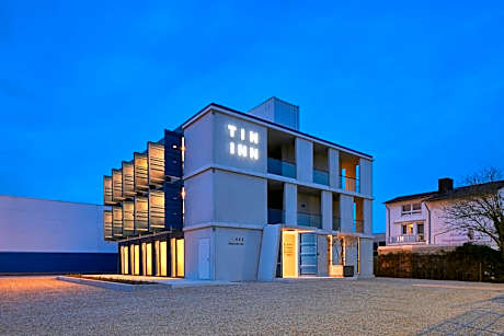 TIN INN - Erkelenz - Das Hotel aus hochwertig ausgebauten Überseecontainern
