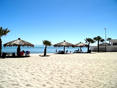 #55 Suite Bungalow Seaside Hotel & Victors RV Park