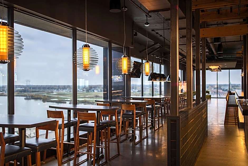 Renaissance by Marriott Toledo Downtown Hotel
