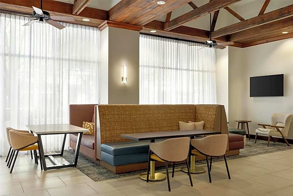 Hampton Inn By Hilton & Suites Greenville-Downtown-Riverplace