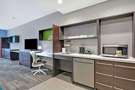 2Queen Accessible Bathtub Studio Nonsmoking