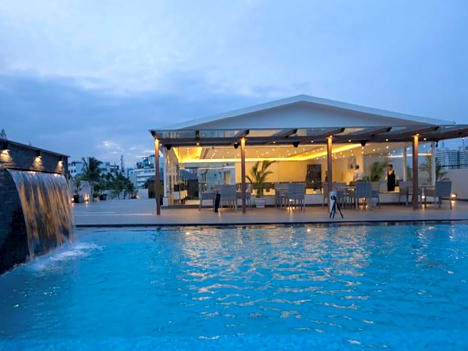 The Grand Magrath Hotel