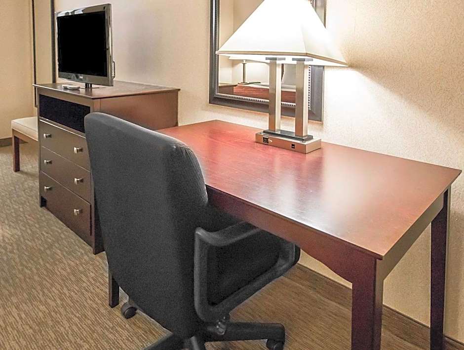 Comfort Inn & Suites