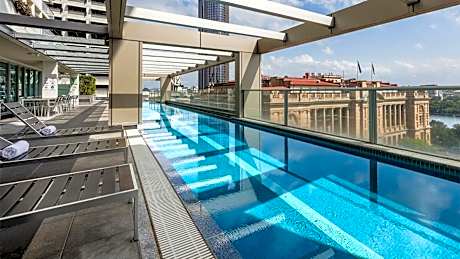 Oaks Brisbane Casino Tower Suites