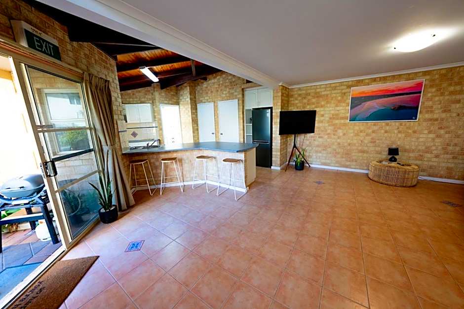 Esperance Foreshore Apartments