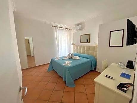 Queen Room with Sea View