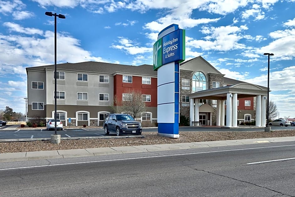 Holiday Inn Express & Suites Portales By IHG