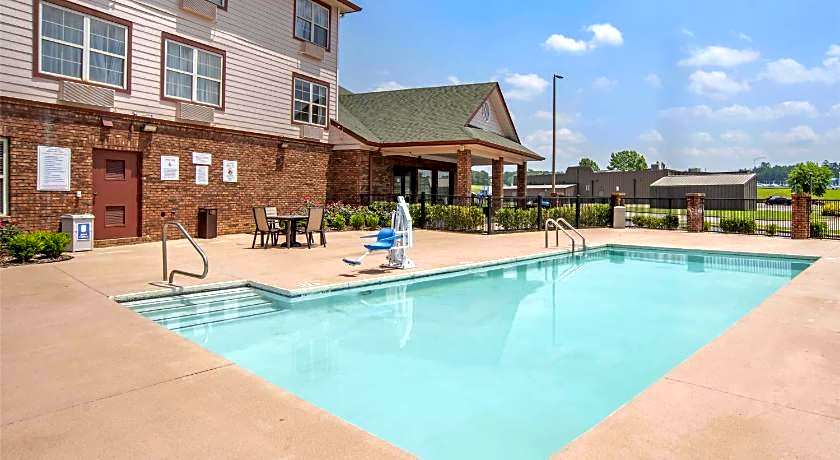 Best Western Plus Bessemer Hotel & Suites