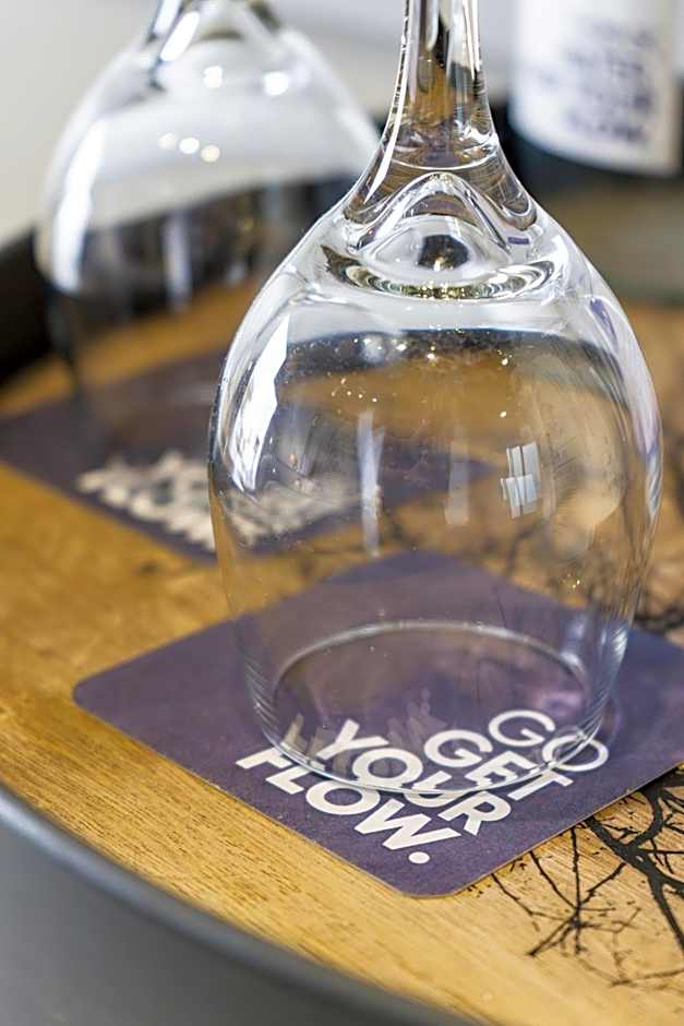 Flow Condesa - Adults Only