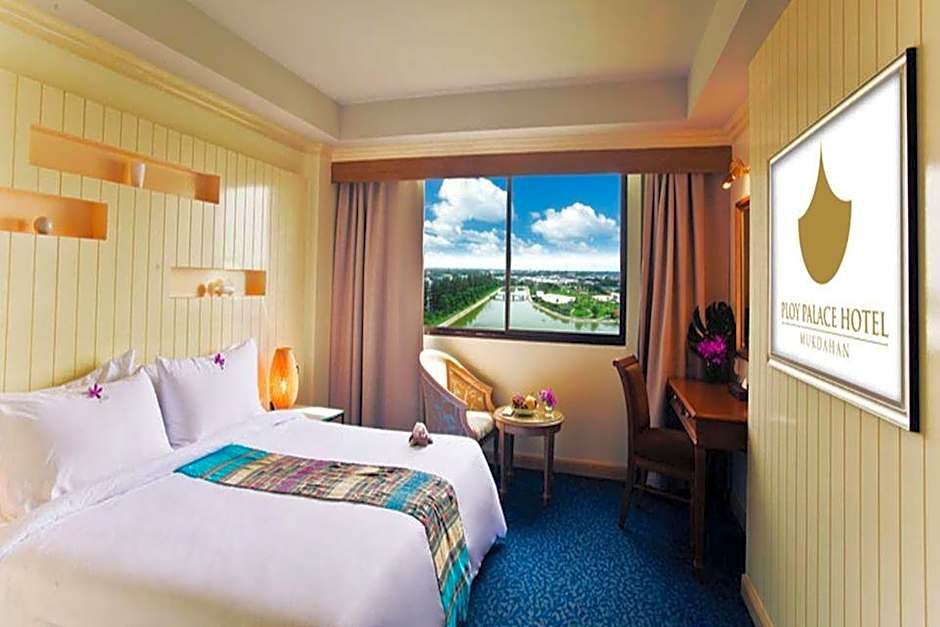 PLOY PALACE MUKDAHAN