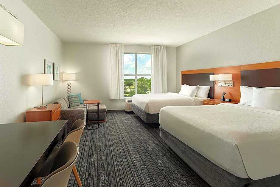 TownePlace Suites by Marriott Orlando at FLAMINGO CROSSINGS Town
