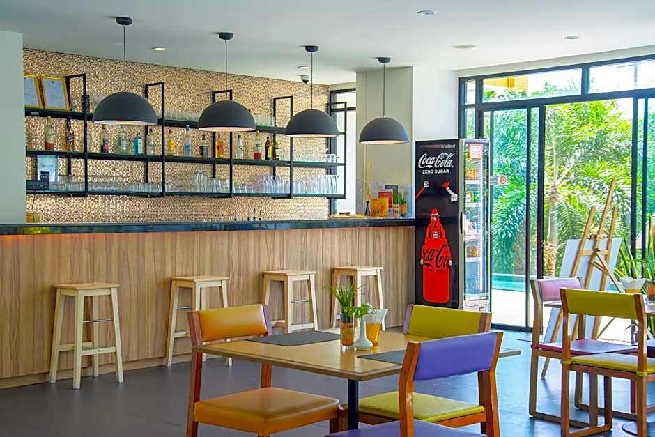 The Lunar Patong Hotel