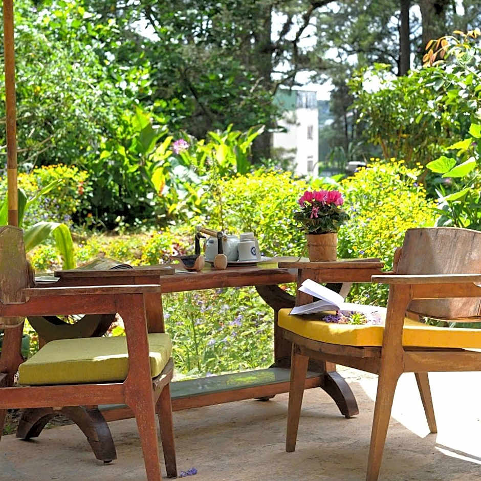 Stop and Go Boutique Hotel Since 1982