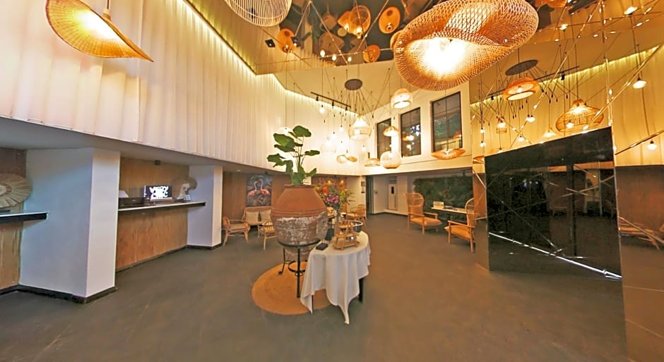 Very Chic Adult Only 18 