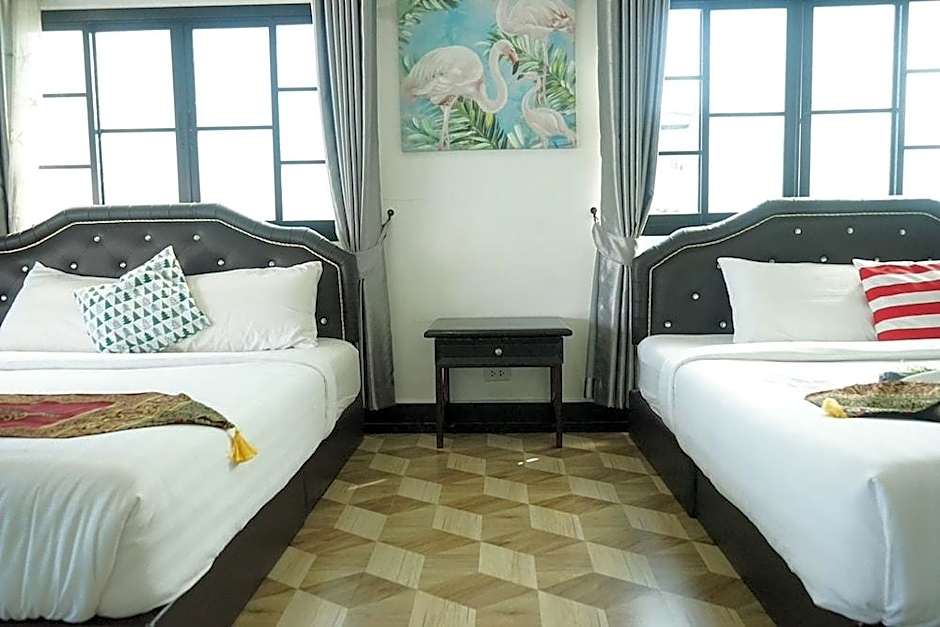 Chaiyai River Front Hotel