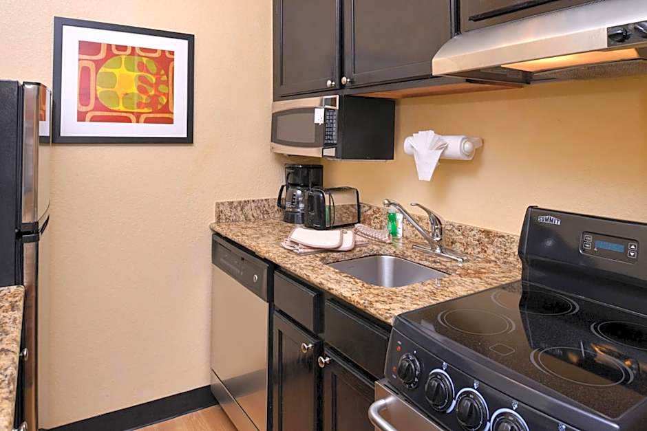 Candlewood Suites Miami Lakes By IHG