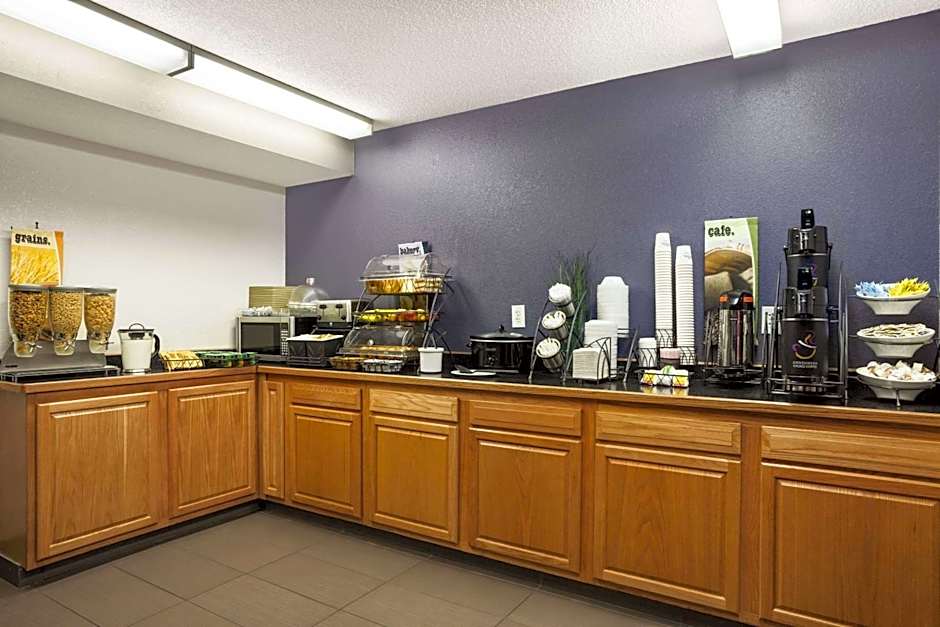 Microtel Inn & Suites by Wyndham Louisville East