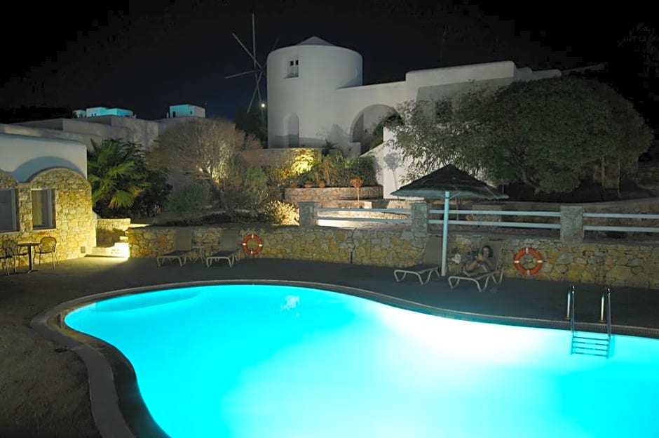 Haraki Studios & Apartments