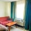 Ozark Inn & Suites