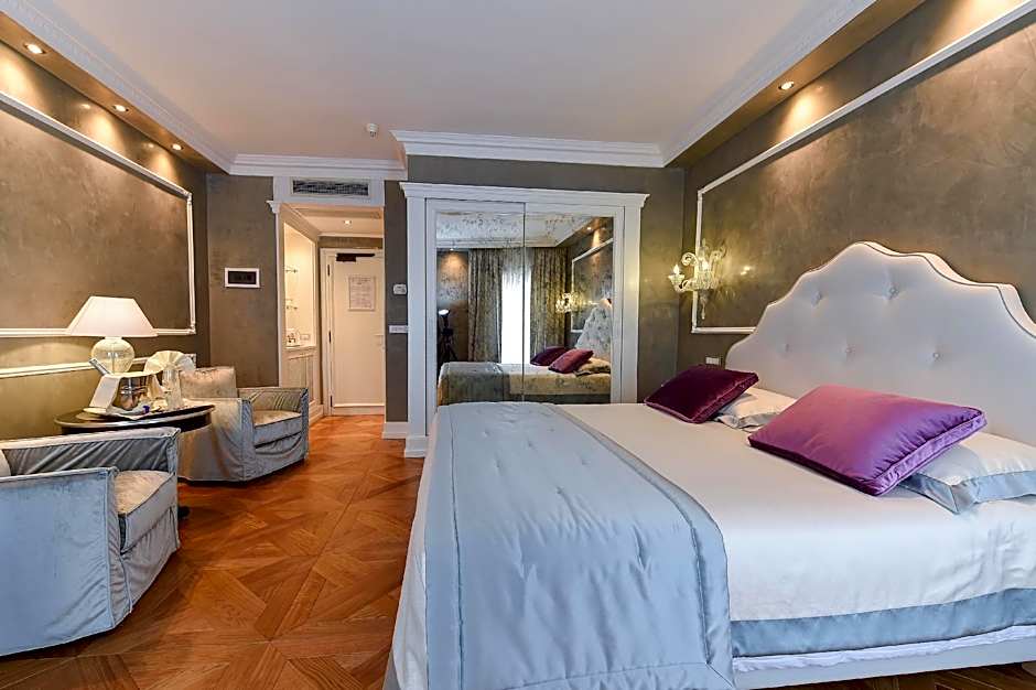 Savoia & Jolanda Hotel