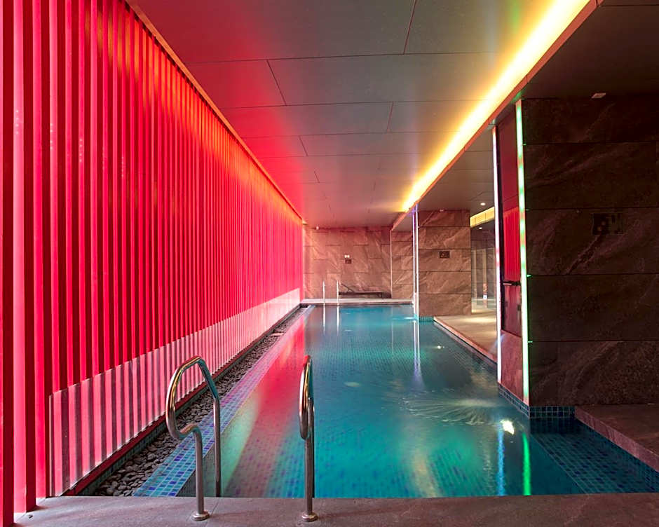 Red Hotel Cubao, Quezon City