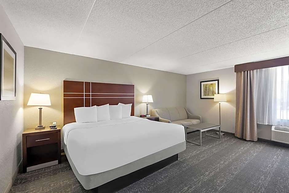 Best Western Luxbury Inn-Fort Wayne