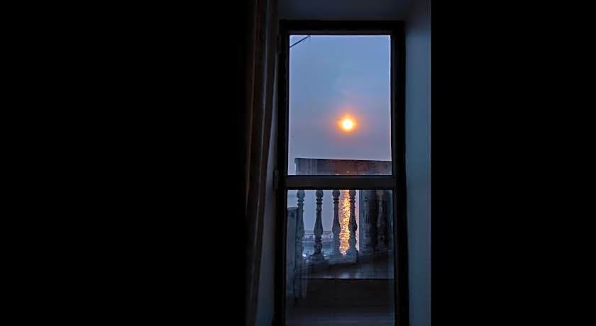 Dwivedi Hotels - Palace On Steps