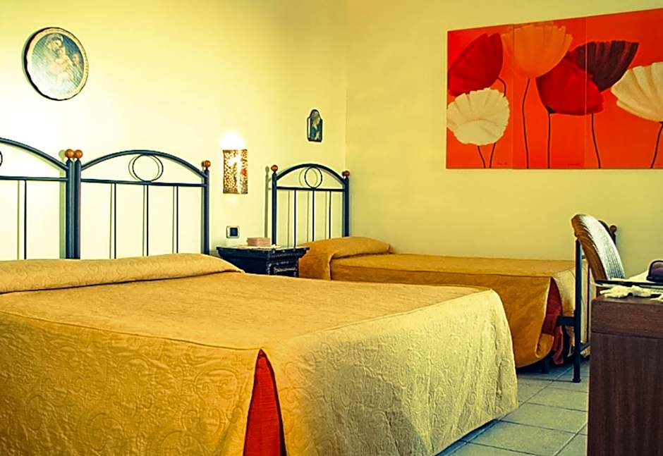 Hotel Il Faro Della Guitgia Tommasino