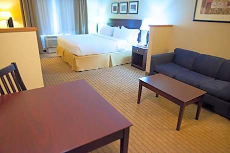 1 King Suite