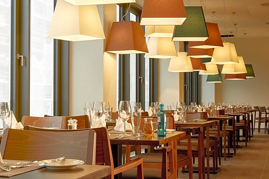 HYPERION Hotel Hamburg City, Trademark Collection by Wyndham
