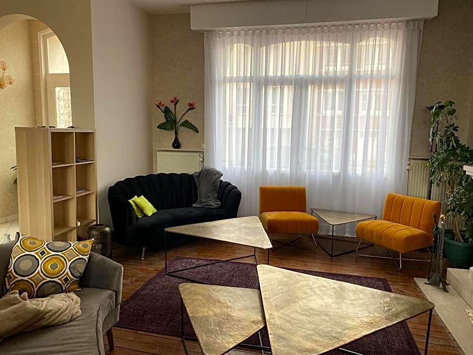 A La Villa Perroy les chambres sont spacieuses et les petit-déjeuners offerts