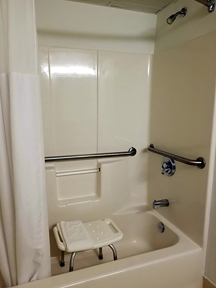 Country Inn & Suites by Radisson, Lexington, VA
