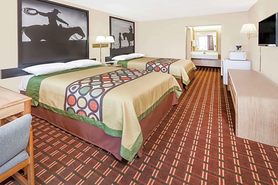 Super 8 by Wyndham Longview/I-20