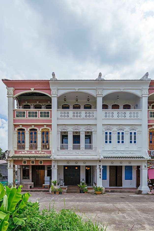 Botan Boutique Hotel