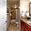 Clarion Collection Arlington Court Suites Hotel