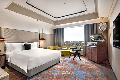 Deluxe King Room