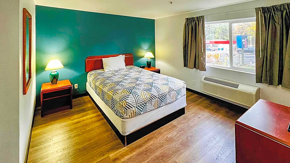 Studio 6 Suites Portland, OR Downtown OHSU