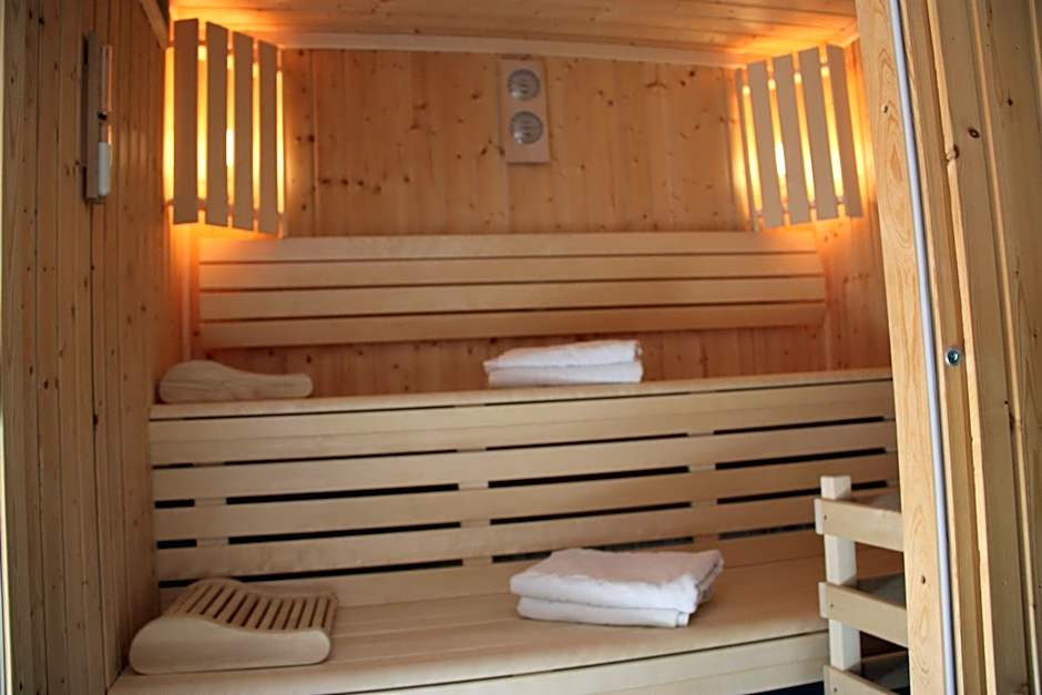 Agape Hotel Niort- Bessines