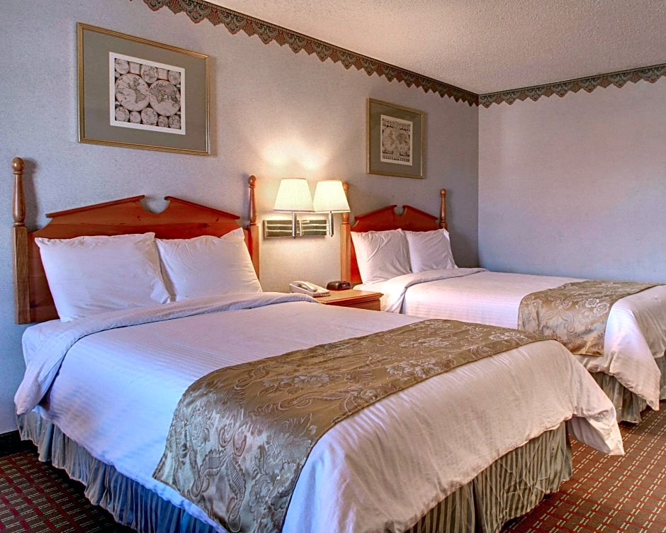 Photo 1 of 7 of 2 Double Beds, Smoking