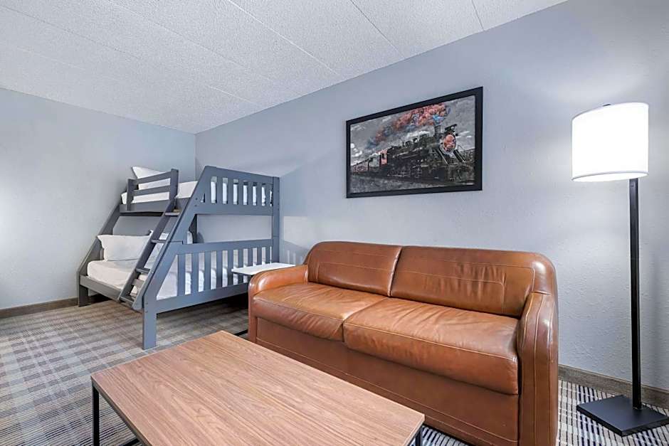 AmericInn by Wyndham Aberdeen - Event Center